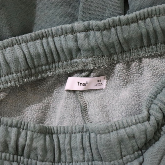 Aritzia TNA Pants - Picture 2 of 4